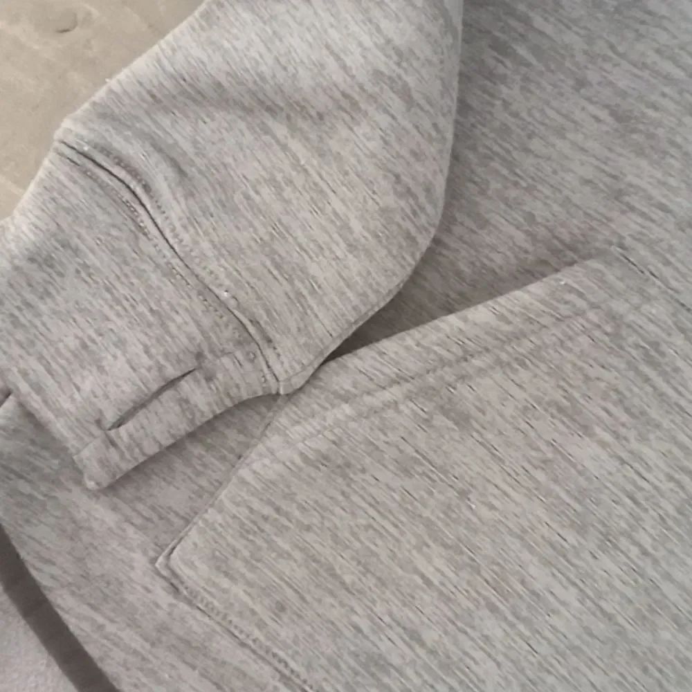 Excursion pullover size 10-12 medium colored charcoal - Picture 3 of 5